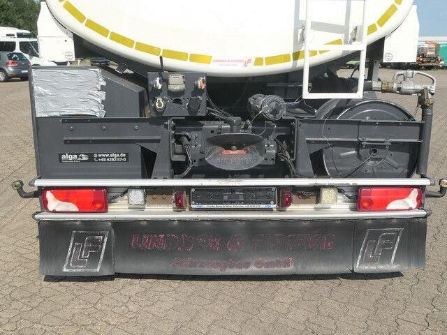 Scania P 320 6x2, Lindner & Fischer, 19m³, 3 Kammern - Camion citerne: photos 4 Scania P 320 6x2, Lindner & Fischer, 19m³, 3 Kammern - Camion citerne: photos 4