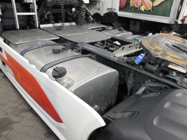 DAF XG 530 FT 4x2, Hydr., Klima, Alu-Felgen,Intarder - Tracteur routier: photos 5 DAF XG 530 FT 4x2, Hydr., Klima, Alu-Felgen,Intarder - Tracteur routier: photos 5