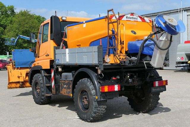 Unimog U 300 4x4, Schmidt, Streuer, Schild, Klima,27tkm - Véhicule utilitaire: photos 4 Unimog U 300 4x4, Schmidt, Streuer, Schild, Klima,27tkm - Véhicule utilitaire: photos 4