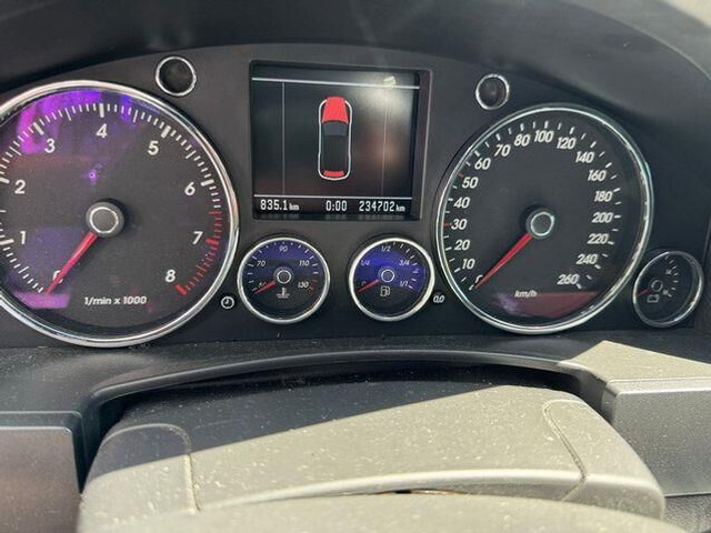 Volkswagen Touareg 3.2 V6/ GETRIEBESCHADEN /Motor läuft! - Fourgon plateau: photos 5 Volkswagen Touareg 3.2 V6/ GETRIEBESCHADEN /Motor läuft! - Fourgon plateau: photos 5