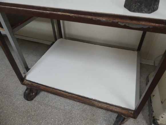 2 Chariots à roulettes 3 niveaux - Matériel de boulangerie: photos 5 2 Chariots à roulettes 3 niveaux - Matériel de boulangerie: photos 5