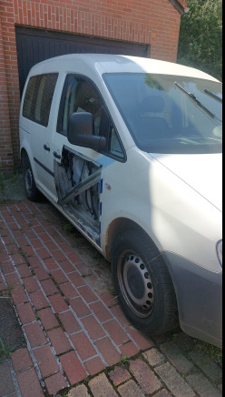 Voiture Volkswagen Caddy (2008-VIN:WV2ZZZ2KZ9X042161) - Autre matériel: photos 2 Voiture Volkswagen Caddy (2008-VIN:WV2ZZZ2KZ9X042161) - Autre matériel: photos 2