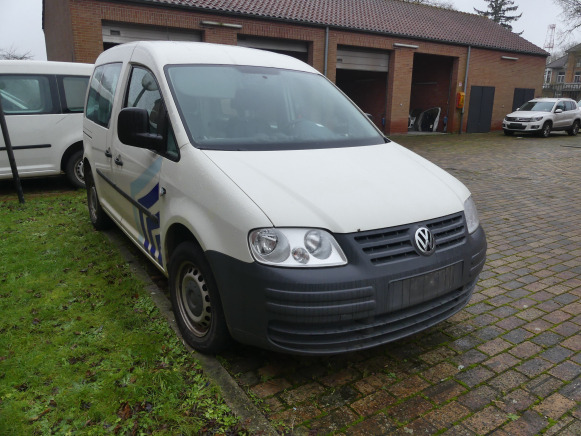 Voiture Volkswagen Caddy (2008-VIN:WV2ZZZ2KZ9X042161) - Autre matériel: photos 5 Voiture Volkswagen Caddy (2008-VIN:WV2ZZZ2KZ9X042161) - Autre matériel: photos 5
