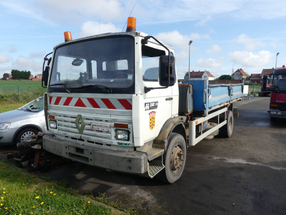 Camion benne basculante Renault 40 ABE 4 (2006-329.446 km) - Camion benne: photos 1 Camion benne basculante Renault 40 ABE 4 (2006-329.446 km) - Camion benne: photos 1