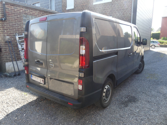 Camionnette Opel Vivaro (2018-122.114 km-VIN:WOVF7G60XJV634111) - Voiture: photos 4 Camionnette Opel Vivaro (2018-122.114 km-VIN:WOVF7G60XJV634111) - Voiture: photos 4