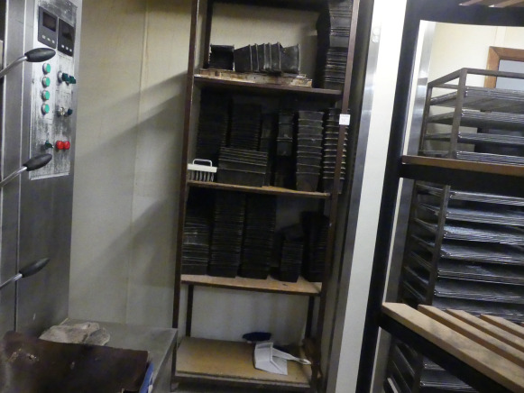 Chariot avec platines à pains - Matériel de boulangerie: photos 1 Chariot avec platines à pains - Matériel de boulangerie: photos 1