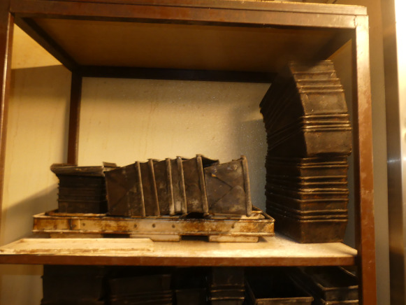 Chariot avec platines à pains - Matériel de boulangerie: photos 2 Chariot avec platines à pains - Matériel de boulangerie: photos 2