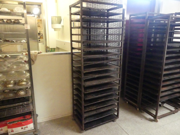 Chariot de four avec platine 60x40 cm (4 bords) - Matériel de boulangerie: photos 1 Chariot de four avec platine 60x40 cm (4 bords) - Matériel de boulangerie: photos 1