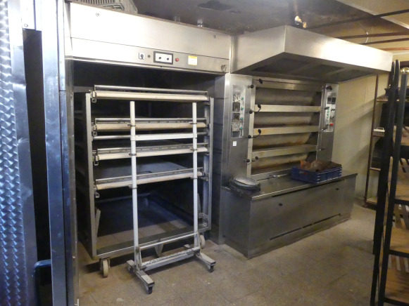 Four au mazout avec chambre étuve Ooms - Matériel de boulangerie: photos 1 Four au mazout avec chambre étuve Ooms - Matériel de boulangerie: photos 1