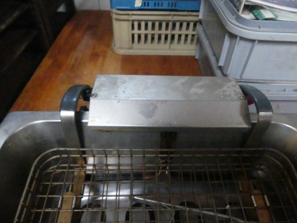 Friteuse à boule de Berlin Pelion, Allongeuse à pistolet marque et modèle illisible - Matériel de boulangerie: photos 5 Friteuse à boule de Berlin Pelion, Allongeuse à pistolet marque et modèle illisible - Matériel de boulangerie: photos 5