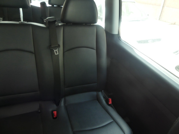 Transport de personnes REF:Immatriculé sous : 1-CWZ-976 - Voiture Mercedes-Benz Vito: photos 13