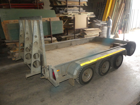 Remorque porte engin triple essieu Nugent Trailers PT126TRI - Remorque porte engin: photos 3 Remorque porte engin triple essieu Nugent Trailers PT126TRI - Remorque porte engin: photos 3