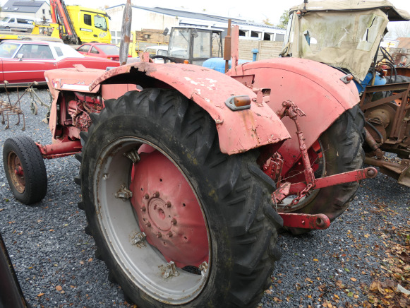 Tracteur agricole International Harvester (VIN:NT362374) - Tracteur agricole: photos 4 Tracteur agricole International Harvester (VIN:NT362374) - Tracteur agricole: photos 4