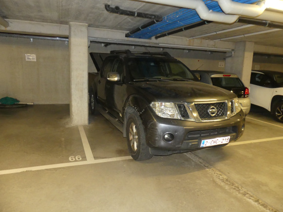 Voiture Nissan NAVARA 2.5 (2012-237.396 km) - Voiture: photos 2 Voiture Nissan NAVARA 2.5 (2012-237.396 km) - Voiture: photos 2