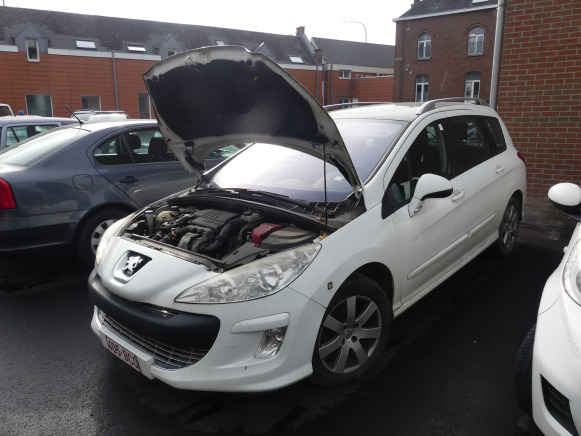 Voiture Peugeot 308 (2010-184.813 km) - Voiture: photos 1 Voiture Peugeot 308 (2010-184.813 km) - Voiture: photos 1