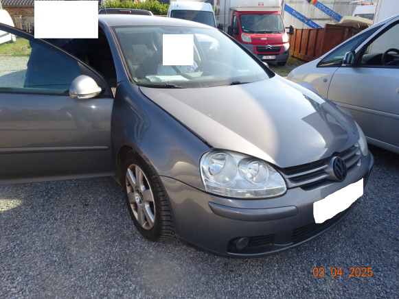 Volkswagen Golf - Voiture: photos 1 Volkswagen Golf - Voiture: photos 1