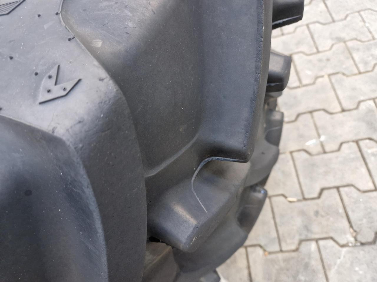 CEAT 320/85R34 - Pneu pour Machine agricole: photos 5 CEAT 320/85R34 - Pneu pour Machine agricole: photos 5