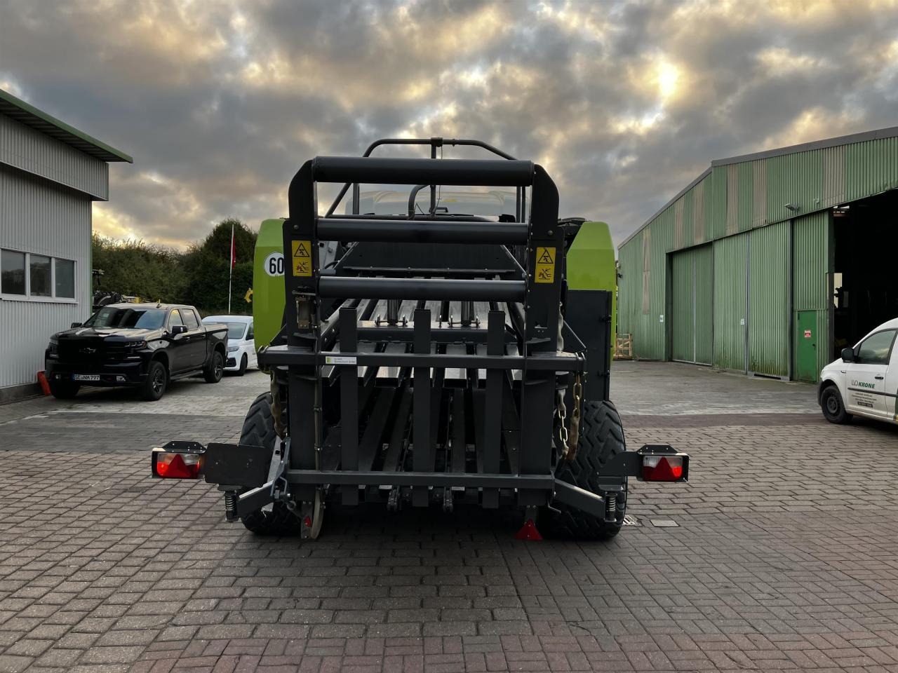 CLAAS 5200 FC - Presse à balles cubiques: photos 4 CLAAS 5200 FC - Presse à balles cubiques: photos 4