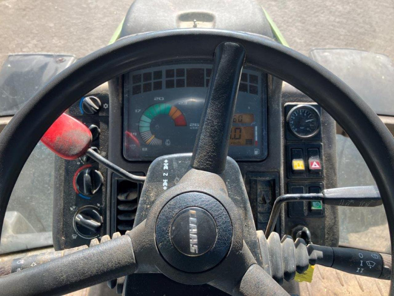 Tracteur agricole CLAAS Ares 696: photos 6