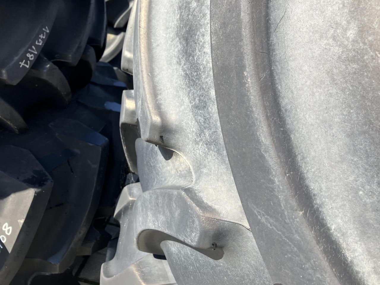 Firestone 710/70R42 - Pneu pour Machine agricole: photos 5 Firestone 710/70R42 - Pneu pour Machine agricole: photos 5