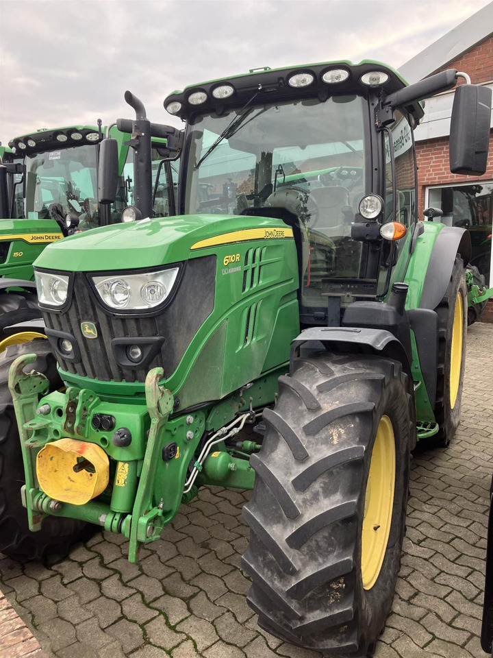 John Deere 6110R - Tracteur agricole: photos 1 John Deere 6110R - Tracteur agricole: photos 1