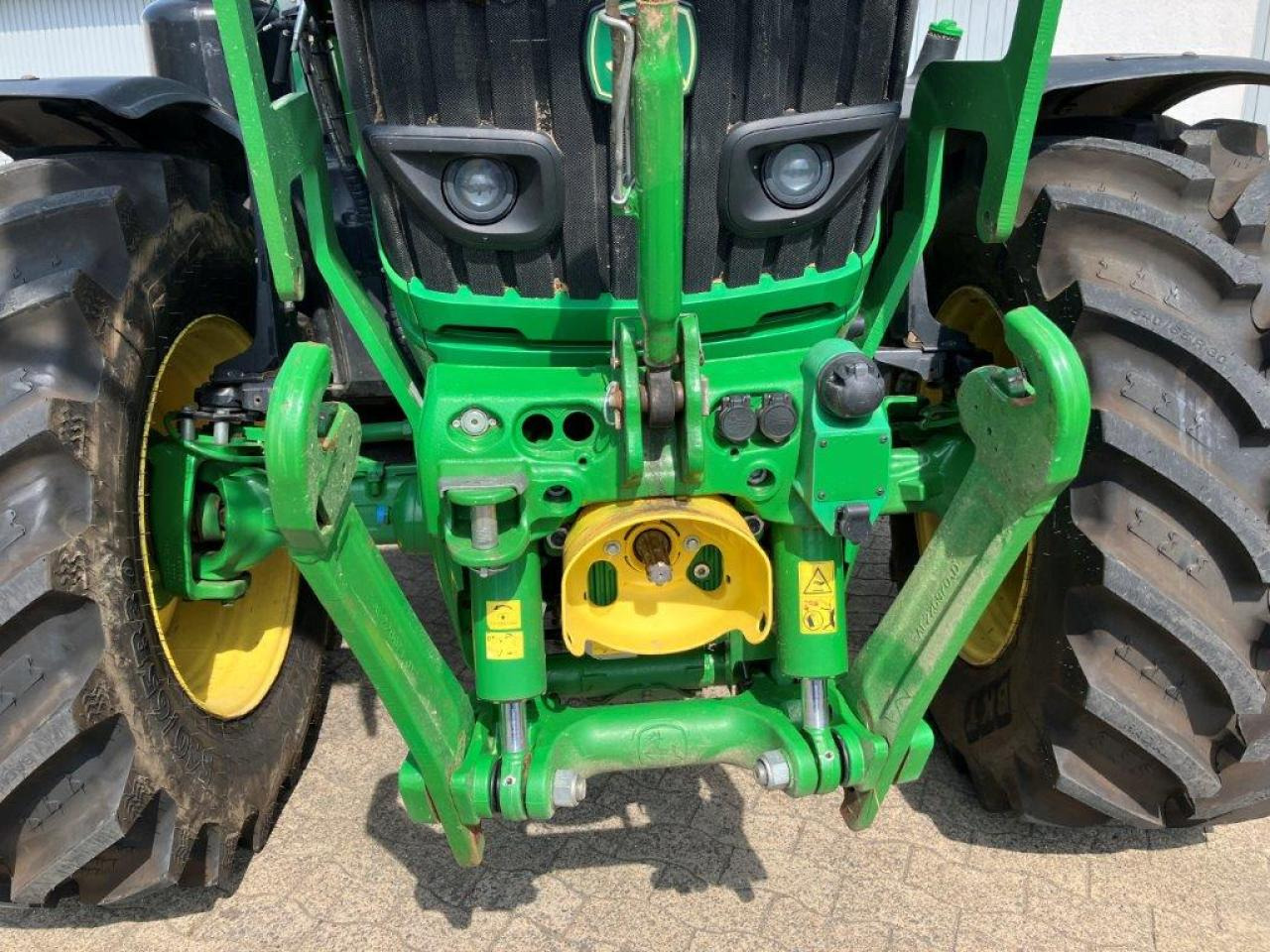 John Deere 6155R - Tracteur agricole: photos 4 John Deere 6155R - Tracteur agricole: photos 4