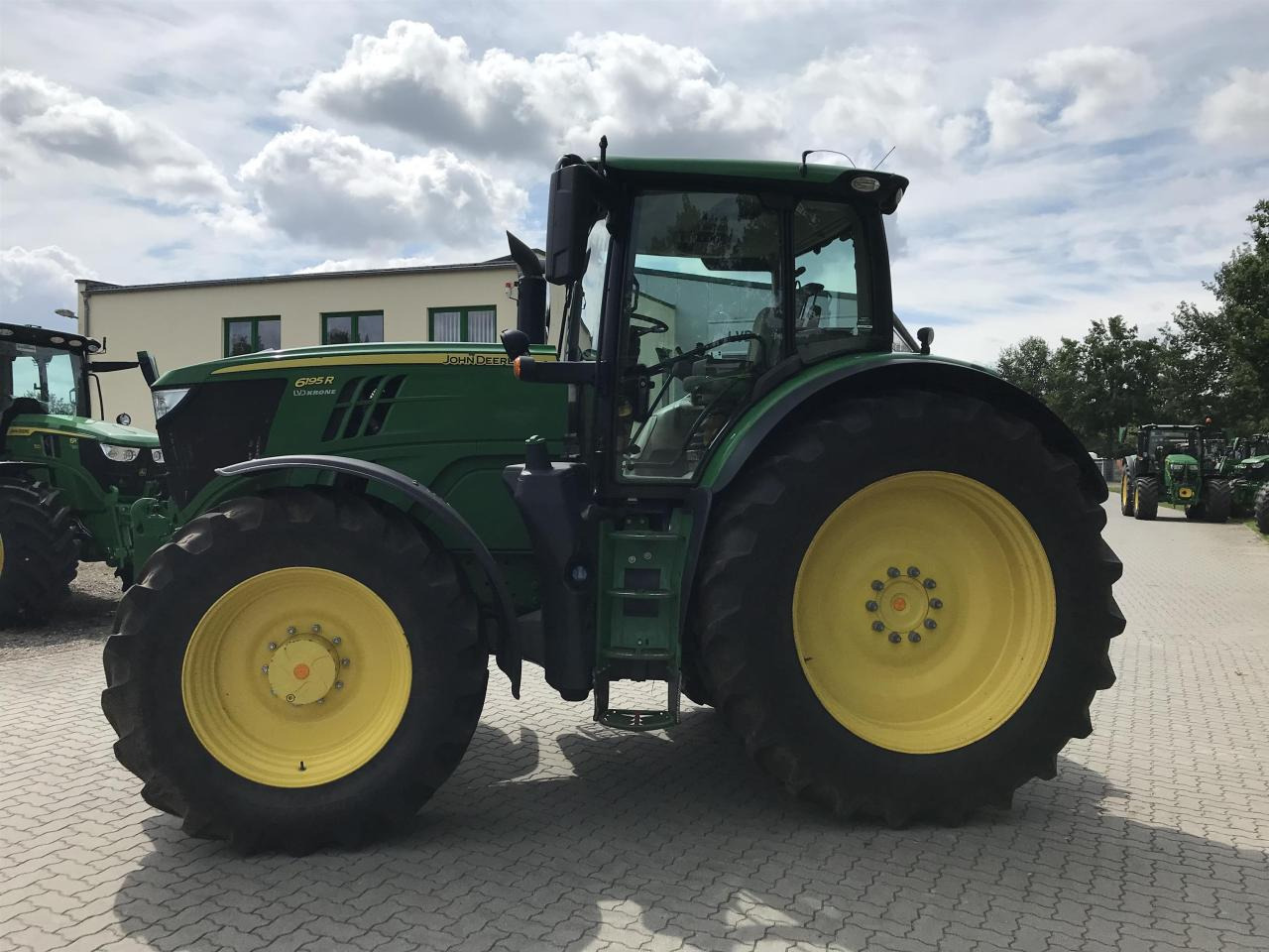 John Deere 6195R - Tracteur agricole: photos 1 John Deere 6195R - Tracteur agricole: photos 1