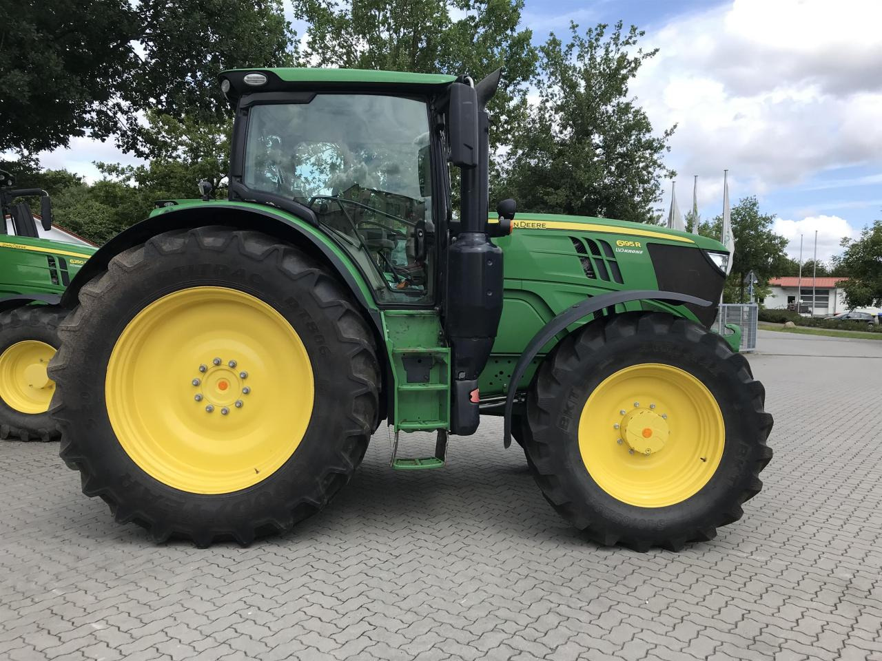 John Deere 6195R - Tracteur agricole: photos 2 John Deere 6195R - Tracteur agricole: photos 2