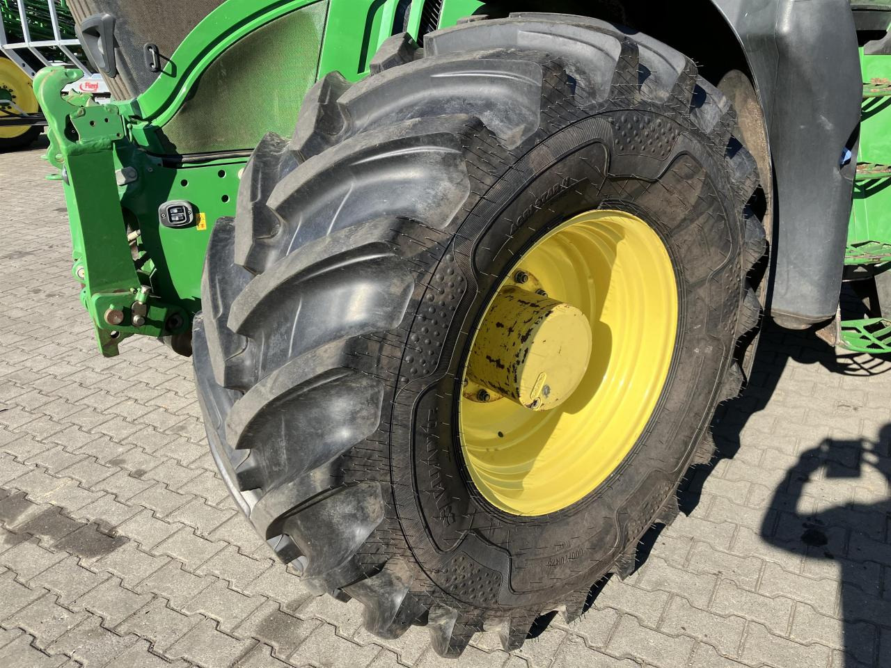 John Deere 6195R - Tracteur agricole: photos 5 John Deere 6195R - Tracteur agricole: photos 5