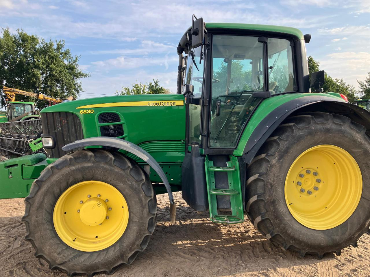 John Deere 6830 - Tracteur agricole: photos 5 John Deere 6830 - Tracteur agricole: photos 5