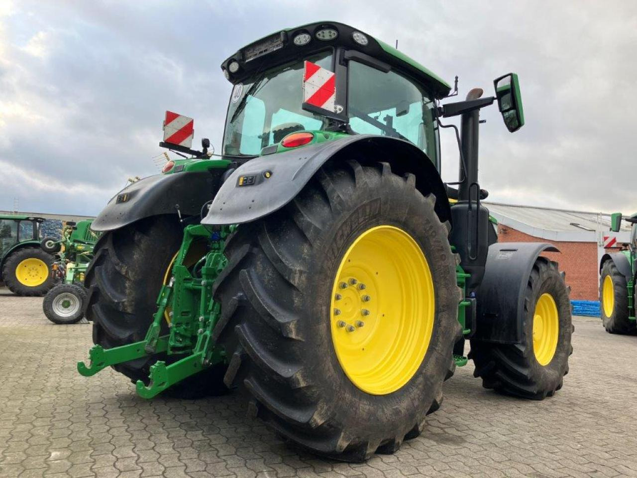 John Deere 6R 215 - Tracteur agricole: photos 4 John Deere 6R 215 - Tracteur agricole: photos 4