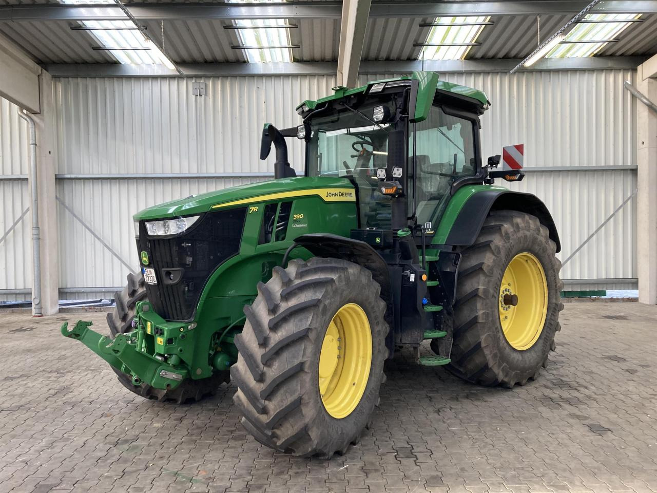 John Deere 7R 330 - Tracteur agricole: photos 1 John Deere 7R 330 - Tracteur agricole: photos 1