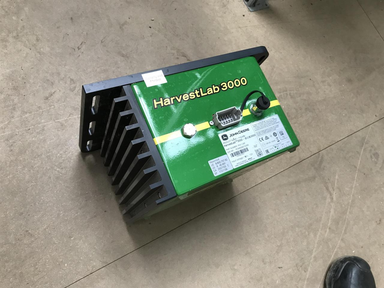 John Deere HarvestLab 3000 - Système de navigation pour Machine agricole: photos 2 John Deere HarvestLab 3000 - Système de navigation pour Machine agricole: photos 2
