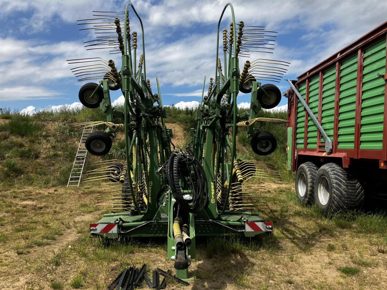 Krone Swadro 1400 Plus - Faneuse: photos 2 Krone Swadro 1400 Plus - Faneuse: photos 2