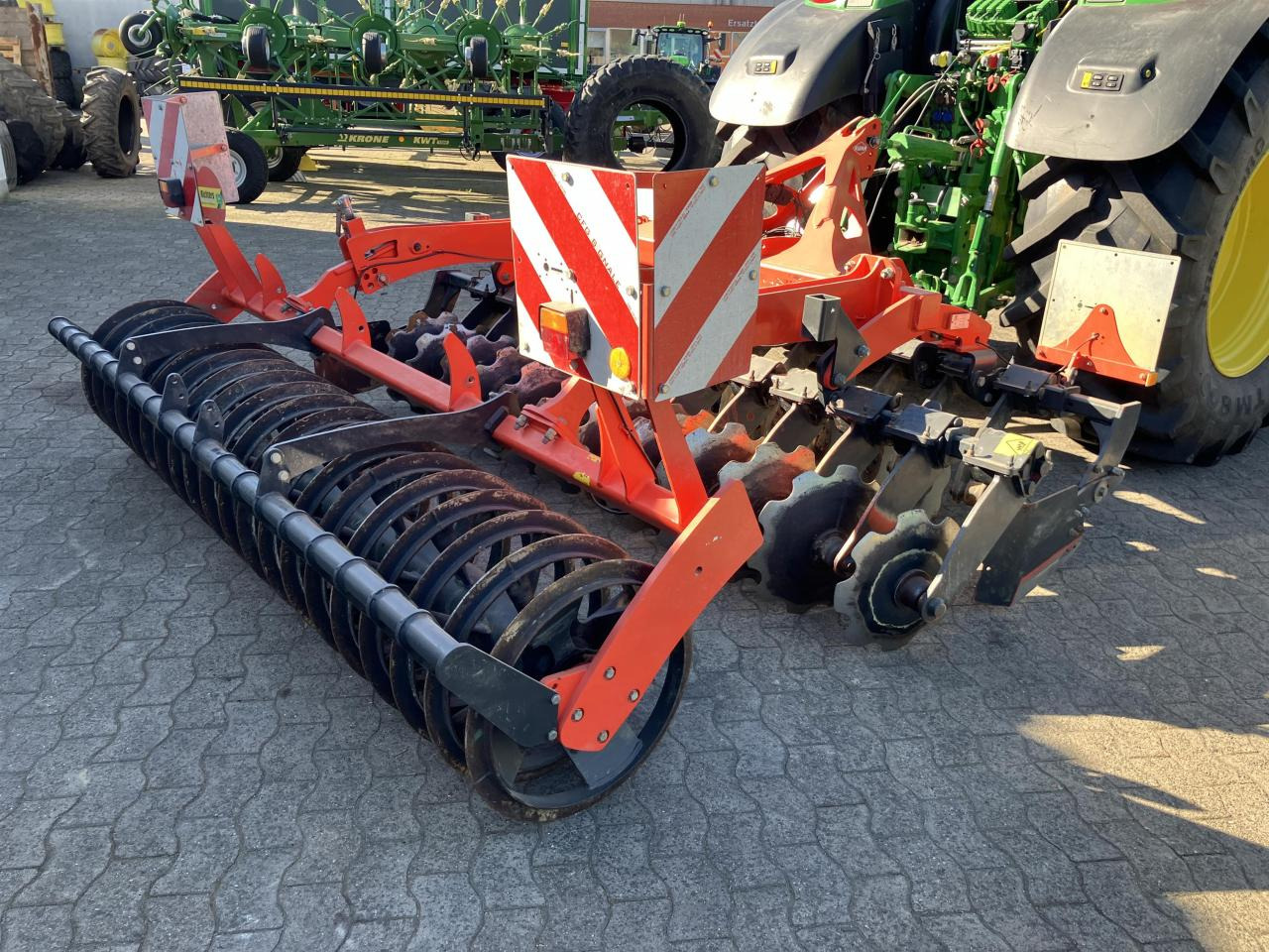 Kuhn 303 - Cover crop: photos 5 Kuhn 303 - Cover crop: photos 5