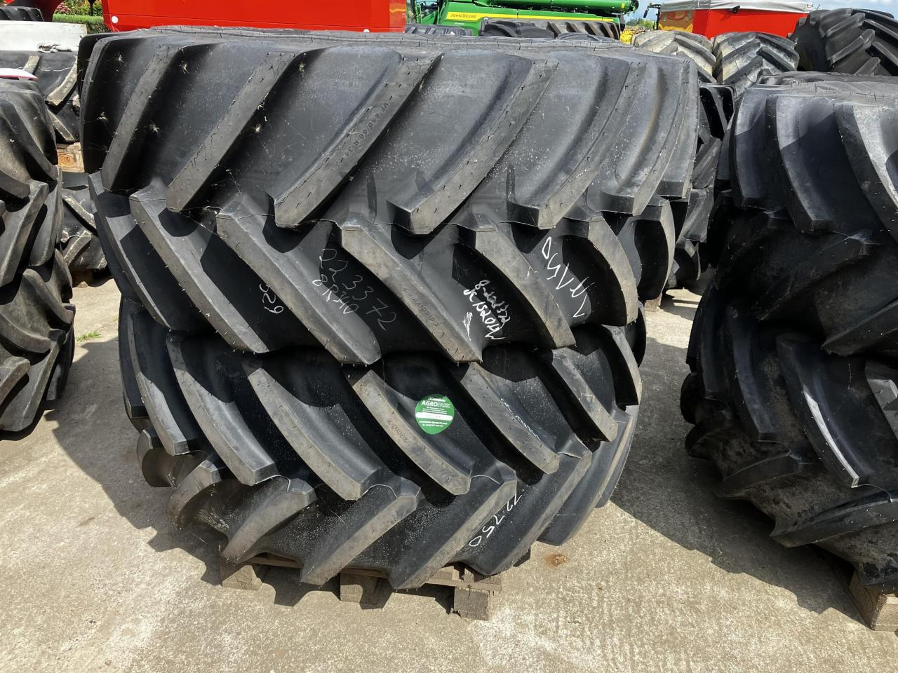 Michelin 650/60R34 VF - Pneu pour Machine agricole: photos 2 Michelin 650/60R34 VF - Pneu pour Machine agricole: photos 2