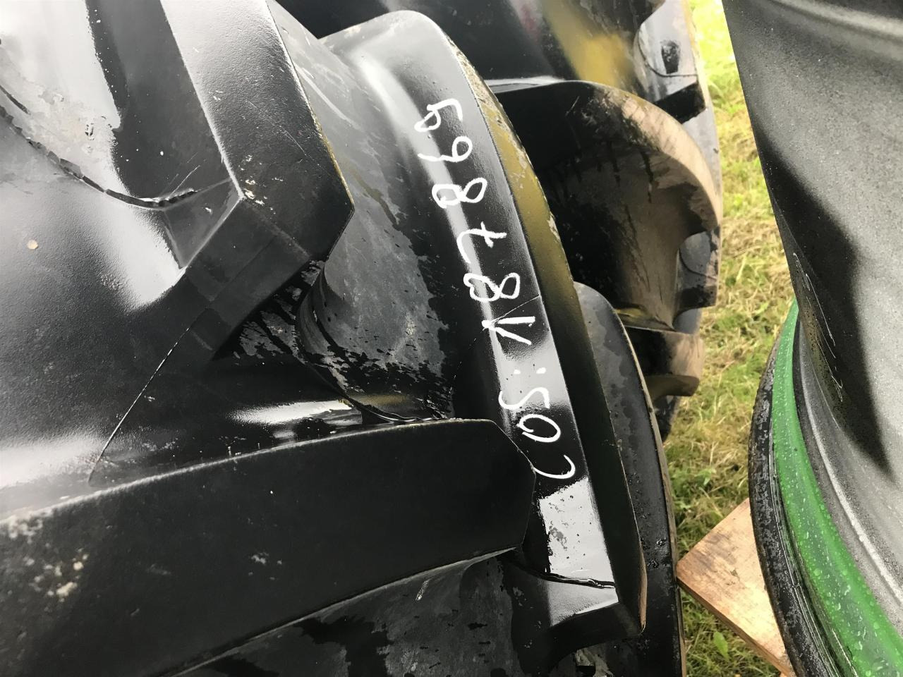 Michelin 710/70R42 - Pneu pour Machine agricole: photos 2 Michelin 710/70R42 - Pneu pour Machine agricole: photos 2