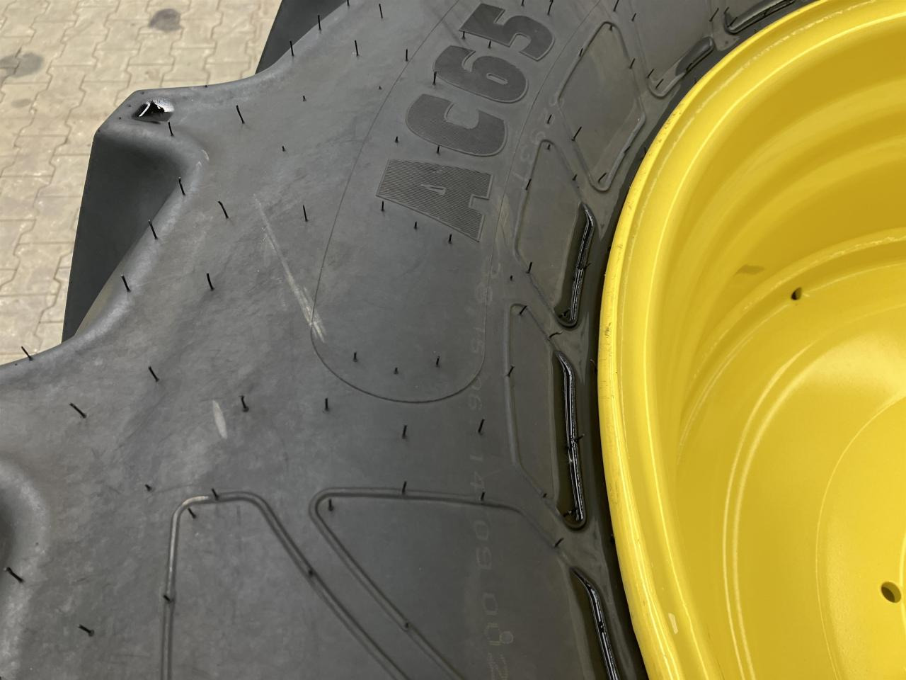 Mitas 600/65R38 - Pneu pour Machine agricole: photos 4 Mitas 600/65R38 - Pneu pour Machine agricole: photos 4