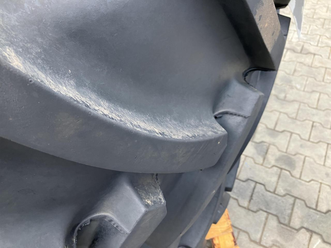 Mitas 600/65R38 - Pneu pour Machine agricole: photos 5 Mitas 600/65R38 - Pneu pour Machine agricole: photos 5