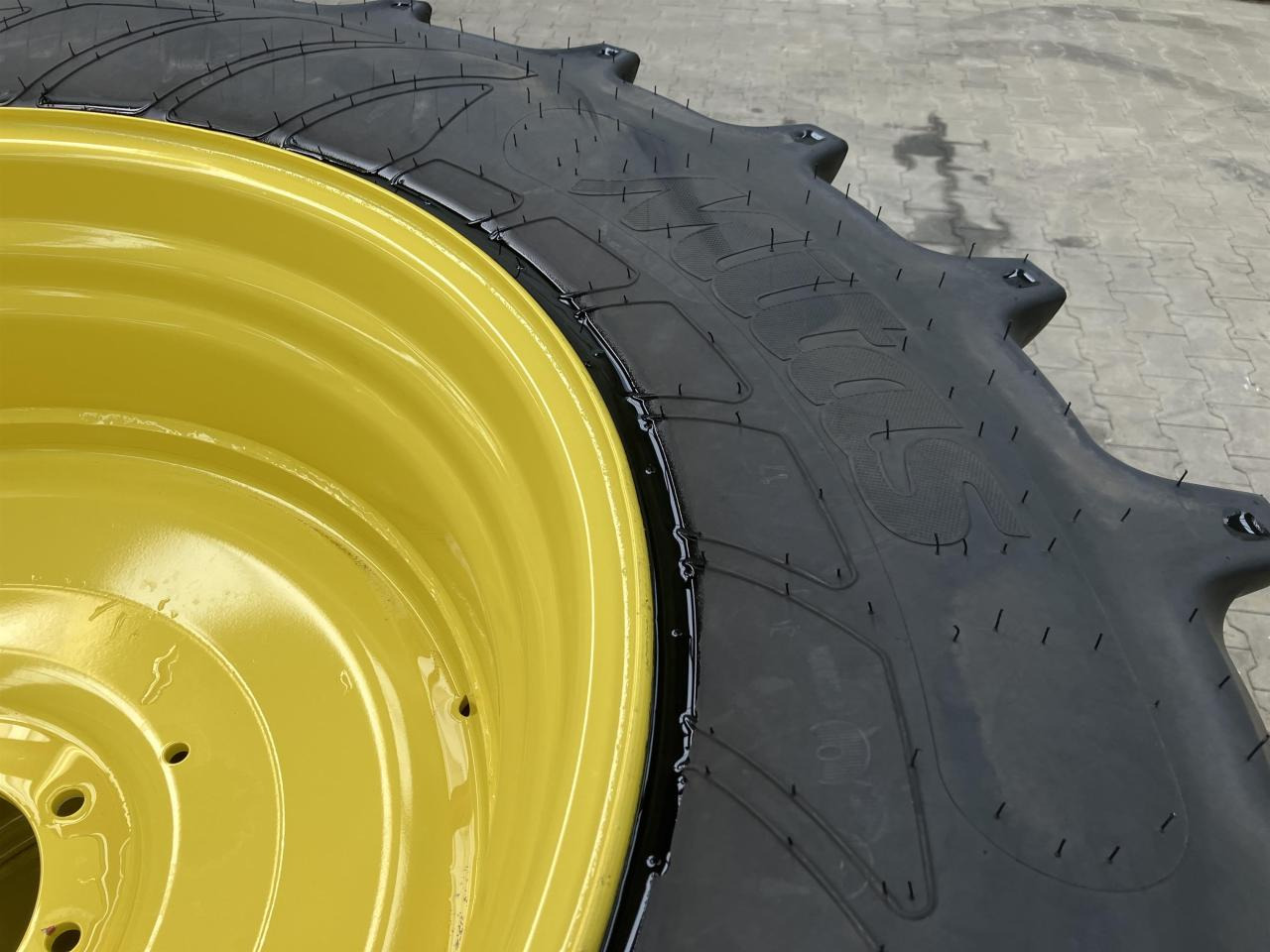 Mitas 600/65R38 - Pneu pour Machine agricole: photos 3 Mitas 600/65R38 - Pneu pour Machine agricole: photos 3