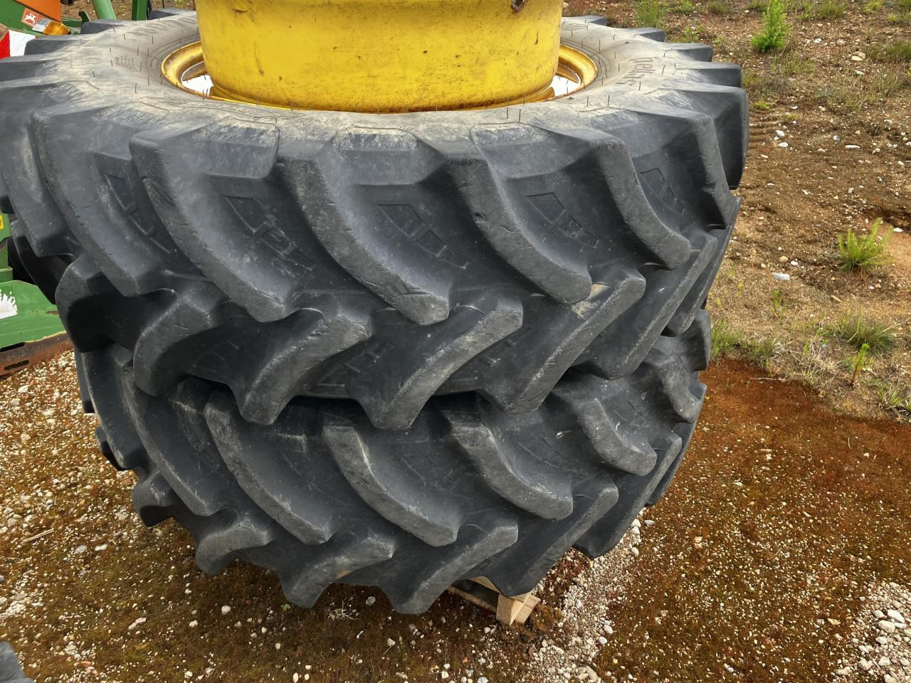 Petlas 480/70R34 - Pneu pour Machine agricole: photos 1 Petlas 480/70R34 - Pneu pour Machine agricole: photos 1