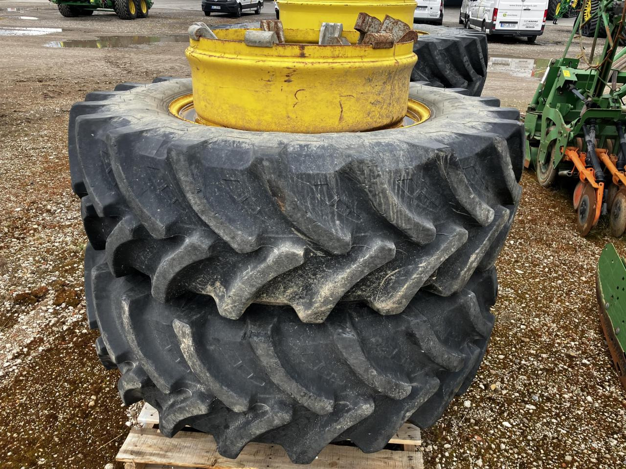 Petlas 480/70R34 - Pneu pour Machine agricole: photos 2 Petlas 480/70R34 - Pneu pour Machine agricole: photos 2