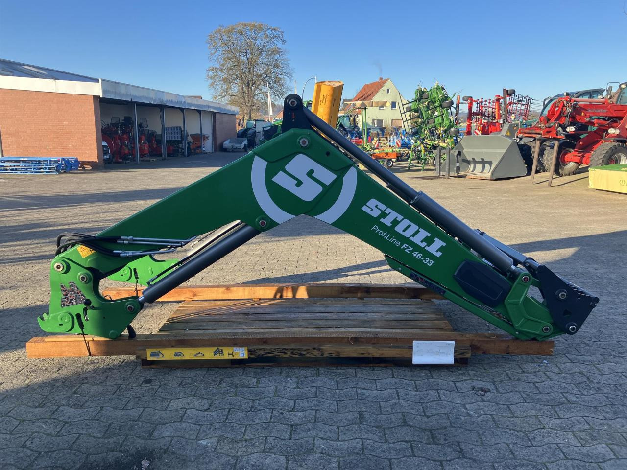 Stoll FZ 46-33.1 - Chargeur frontal pour tracteur: photos 1 Stoll FZ 46-33.1 - Chargeur frontal pour tracteur: photos 1