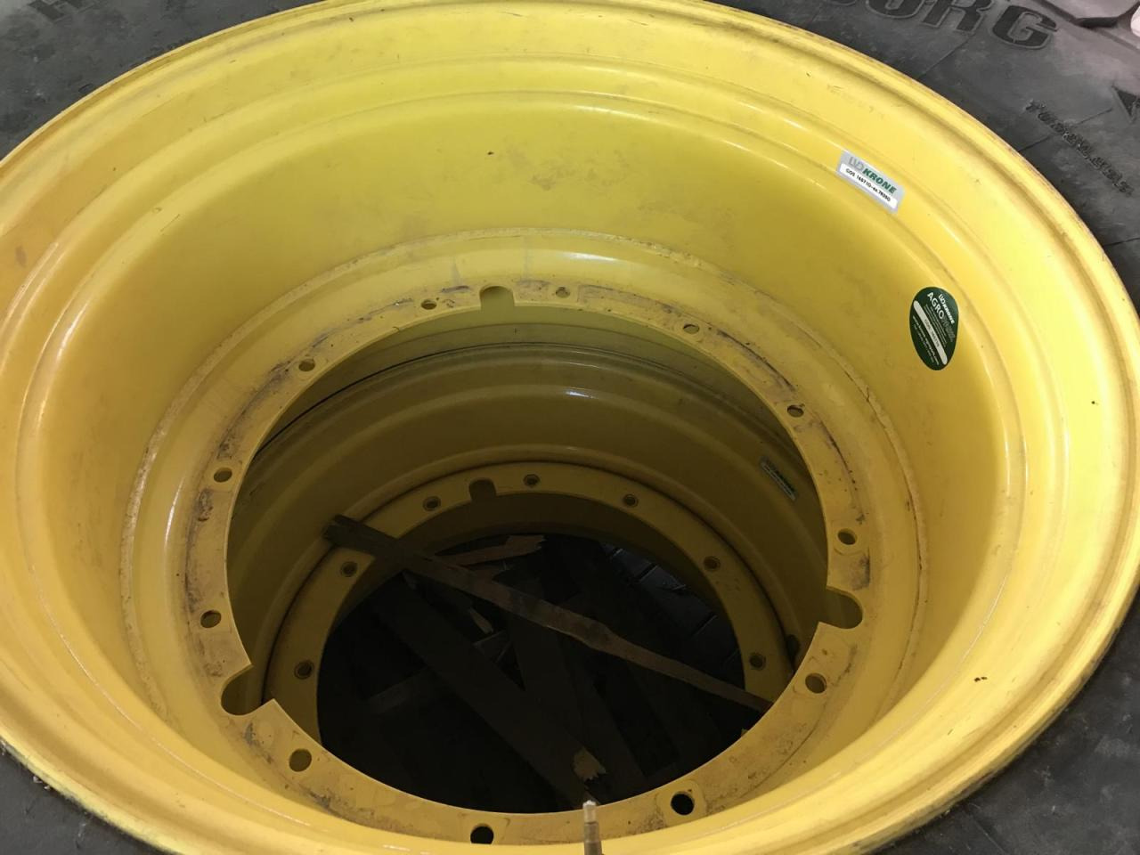 Trelleborg 710/75R42 - Pneu pour Machine agricole: photos 4 Trelleborg 710/75R42 - Pneu pour Machine agricole: photos 4