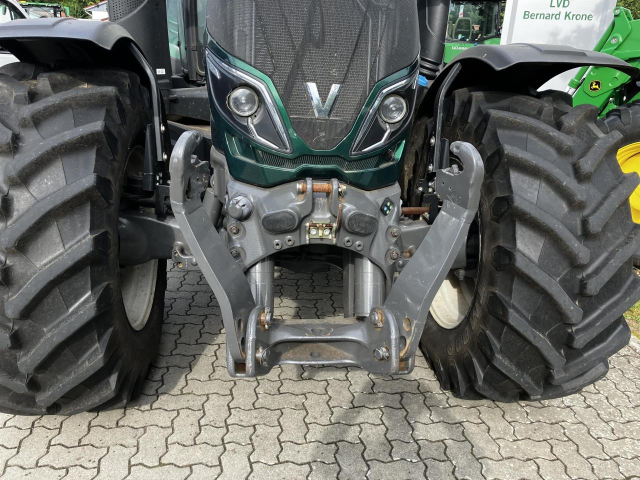 Valtra T174 Versu - Tracteur agricole: photos 4 Valtra T174 Versu - Tracteur agricole: photos 4