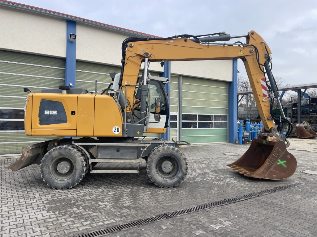 LIEBHERR A 918 - Pelle sur pneus: photos 5 LIEBHERR A 918 - Pelle sur pneus: photos 5