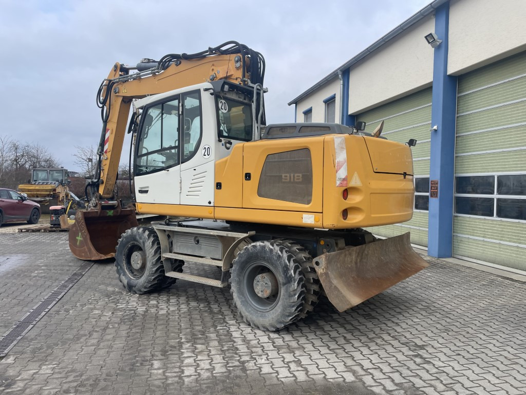 LIEBHERR A 918 - Pelle sur pneus: photos 3 LIEBHERR A 918 - Pelle sur pneus: photos 3