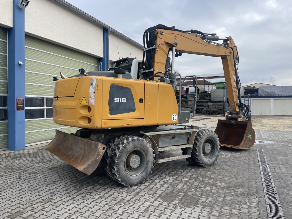 LIEBHERR A 918 - Pelle sur pneus: photos 4 LIEBHERR A 918 - Pelle sur pneus: photos 4