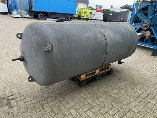 Atlas-Copco 3.000 Liter Gegalvaniseerde Verticale luchtketel 11 Bar - Compresseur d'air: photos 5 Atlas-Copco 3.000 Liter Gegalvaniseerde Verticale luchtketel 11 Bar - Compresseur d'air: photos 5