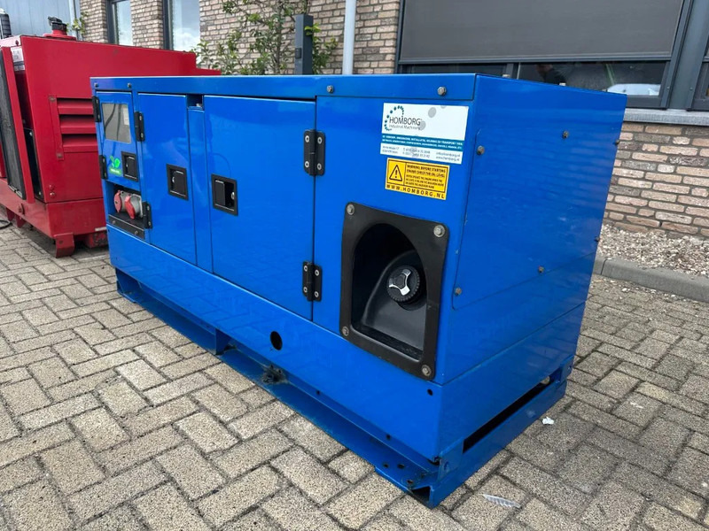 Atlas-Copco QAS 14 Yanmar Stamford 15 kVA Silent generatorset - Groupe électrogène: photos 4 Atlas-Copco QAS 14 Yanmar Stamford 15 kVA Silent generatorset - Groupe électrogène: photos 4